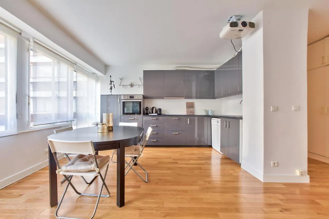 Appartement Dantzig : 6 People - Porte De Versailles By Weekome